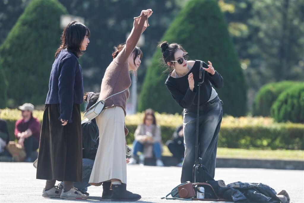 228連假天氣穩定!白天暖洋洋、3月4日後轉涼降雨增