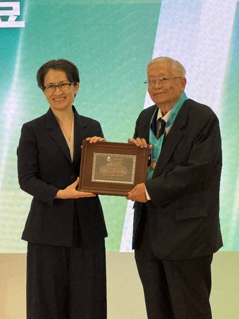 羅唯仁爆「帶走台積電先進製程資料」跳槽 Intel！2 奈米機密外流傳聞掀科技圈震撼