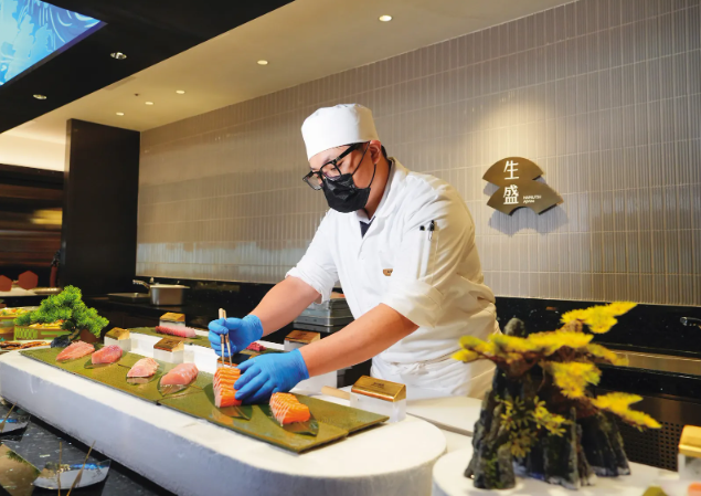 饗賓集團接連爆食安危機！饗饗遭重罰300萬、旭集與饗食天堂多家分店被抓缺失　內部「食安本部」制度也曝光